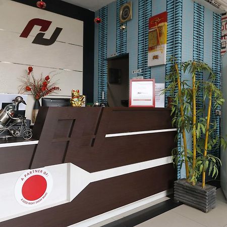 Reddoorz Plus Near Fort Rotterdam Makassar Dış mekan fotoğraf